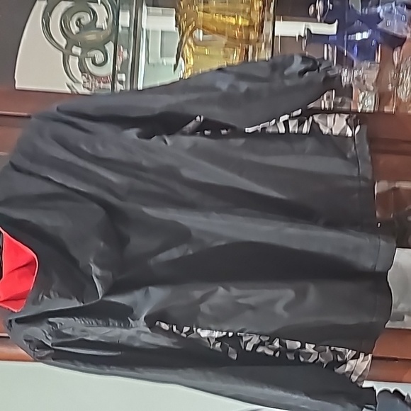 AQ Explore The Unknown Jacket black/red/wht youth large 14/16 - Picture 9 of 9